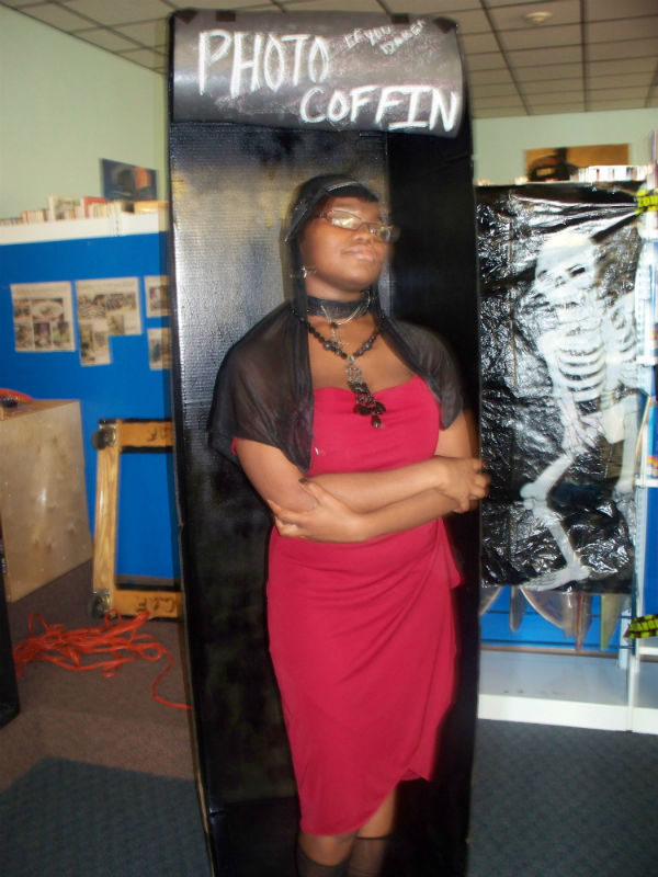 Zombie Prom Coffin 4-